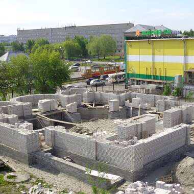 Кладка стен храма
