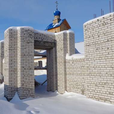 Кладка стен храма