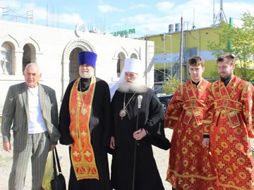 Вечернее богослужение в храме Высокопреосвященнейшего Сергия, Митрополита Барнаульского и Алтайского